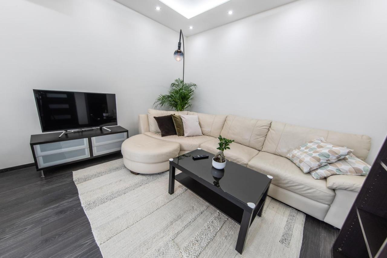 Spacious 3-Room Apartment With Free Parking Budapest Eksteriør billede